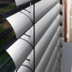 ŻALUZJE FASADOWE Producent żaluzji fasadowych zewnętrznych, żaluzje zewnętrzne aluminiowe stalowe, żaluzje fasadowe typ C, Z, S, fasadówki 42