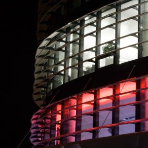 SUNBREAKER ŁAMACZE ŚWIATŁA Żaluzje zewnętrzne aluminiowe, łamacze światła. Producent sunbreaker łamaczy światła. Żaluzje biurowe fasadowe 1