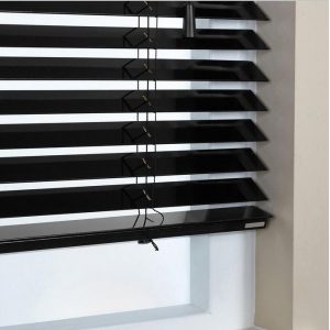 ŻALUZJE DREWNIANE I BAMBUSOWE Producent żaluzji drewnianych i bambusowych 25mm 50mm 65mm 70mm, Żaluzje drewniane elektryczne, żalzuje drewniane białe 49